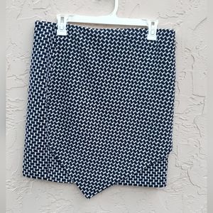 H&M black and white houndstooth print asymmetrical skirt